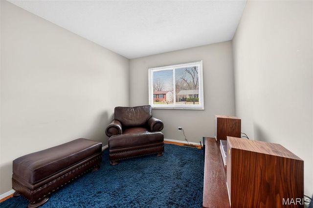 3051 Charmbrook Lane, Maryland Heights, MO 63043