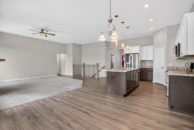 2446 Pheasant Creek Circle, Davenport, IA 52807