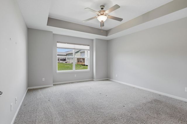 2446 Pheasant Creek Circle, Davenport, IA 52807