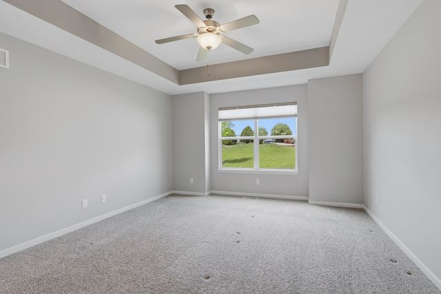 2446 Pheasant Creek Circle, Davenport, IA 52807