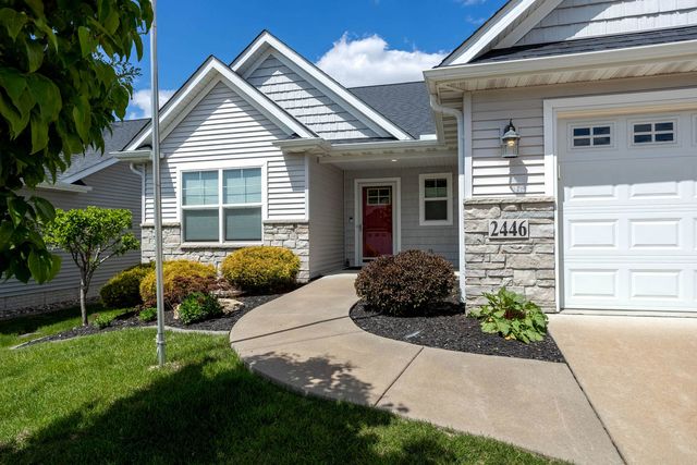 2446 Pheasant Creek Circle, Davenport, IA 52807