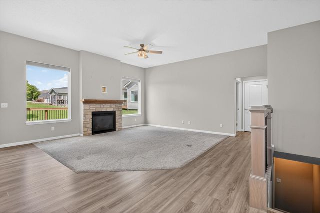 2446 Pheasant Creek Circle, Davenport, IA 52807