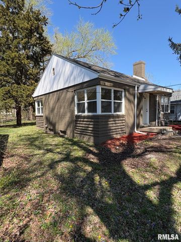 3229 E Enos Avenue, Springfield, IL 62702