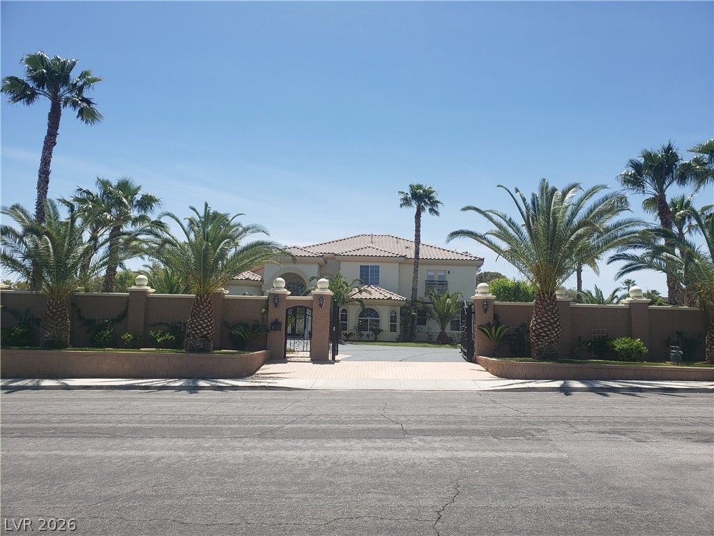 7261 Obannon Drive, Las Vegas, NV 89117