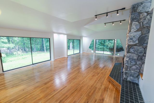 12 Lost Meadow Lane, Belle Terre, NY 11777