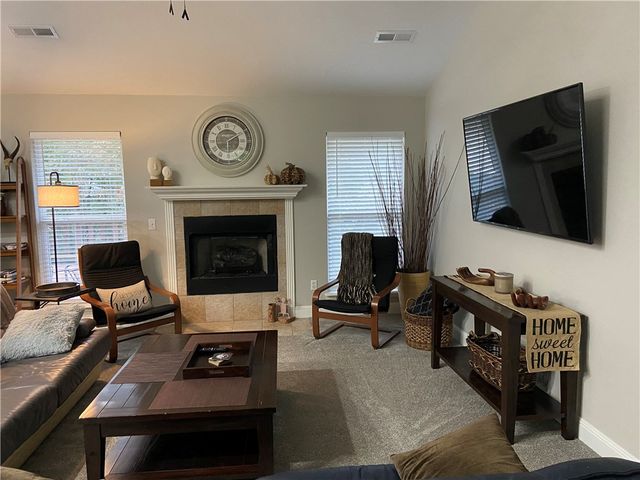 15 Rillington Drive, Bella Vista, AR 72714