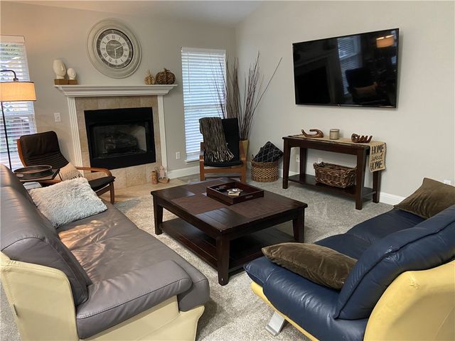 15 Rillington Drive, Bella Vista, AR 72714