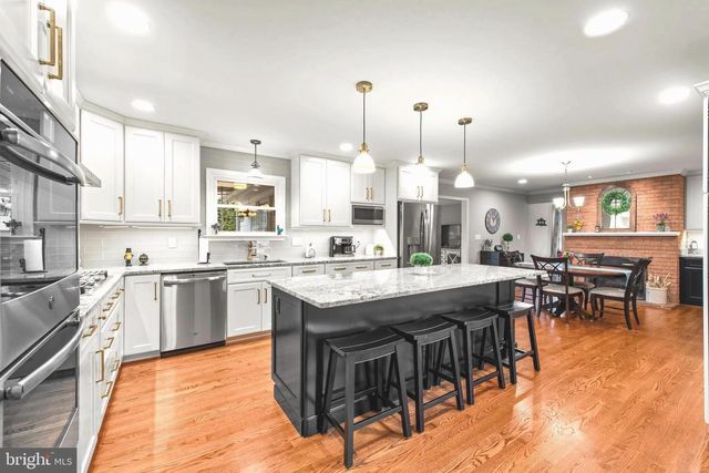 6 SANDSPRING CT, Cockeysville, MD 21030