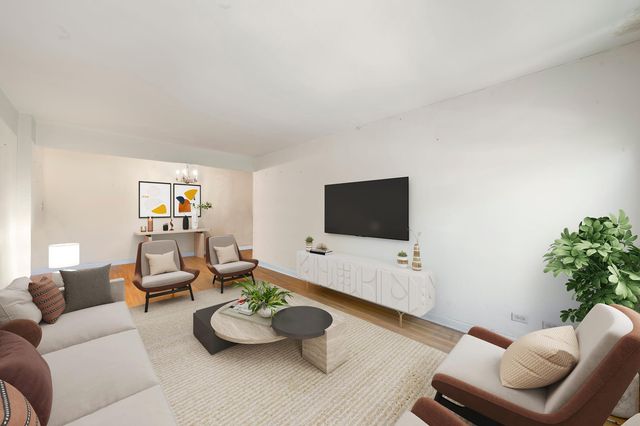 221 McDonald Ave Apt 4N, New York City, NY 11218