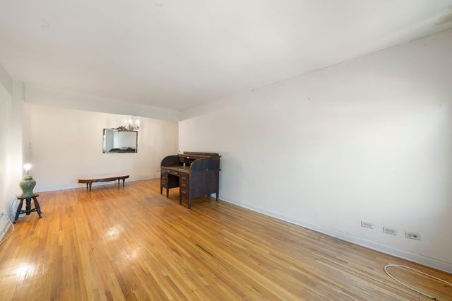 221 McDonald Ave Apt 4N, New York City, NY 11218