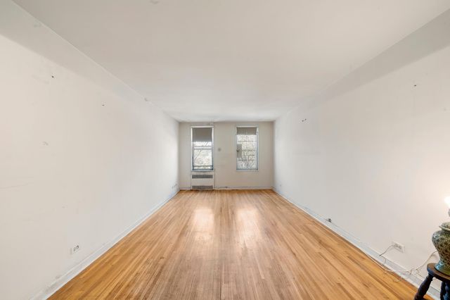 221 McDonald Ave Apt 4N, New York City, NY 11218