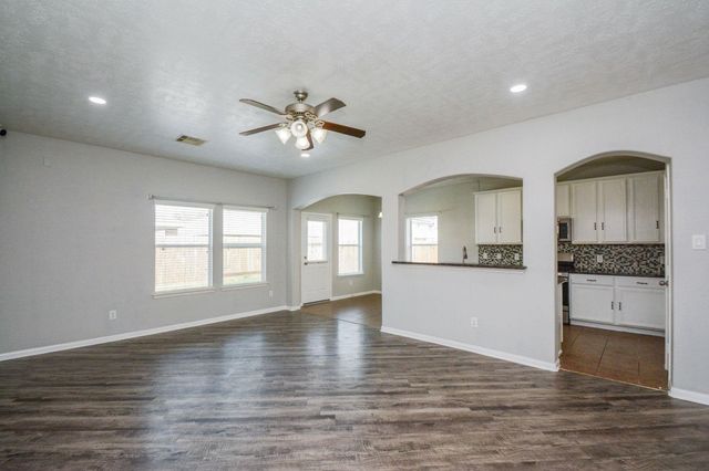 6527 Capridge Drive, Houston, TX 77048