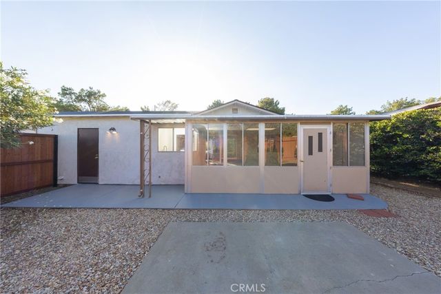 222 Dawn Way, Banning, CA 92220