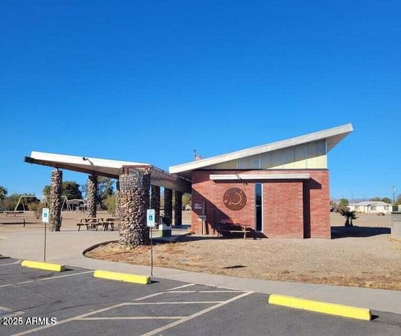 270 Debs Circle, Morristown, AZ 85342