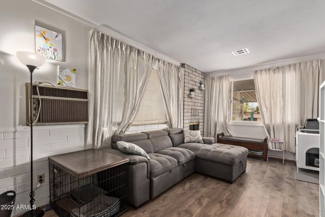 270 Debs Circle, Morristown, AZ 85342