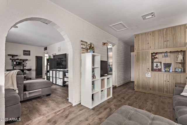 270 Debs Circle, Morristown, AZ 85342