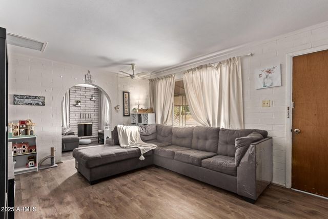 270 Debs Circle, Morristown, AZ 85342