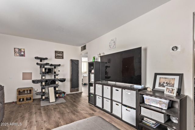 270 Debs Circle, Morristown, AZ 85342