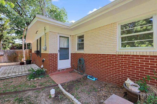 427 Ivah, Haysville, KS 67060