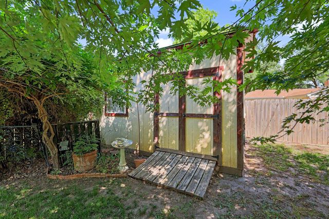 427 Ivah, Haysville, KS 67060