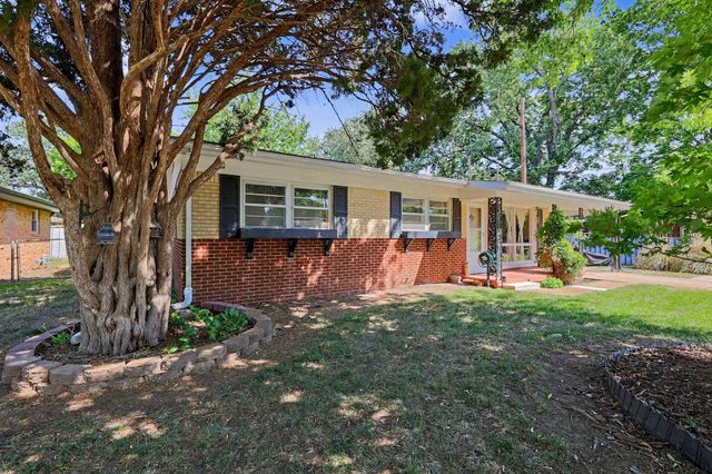 427 Ivah, Haysville, KS 67060