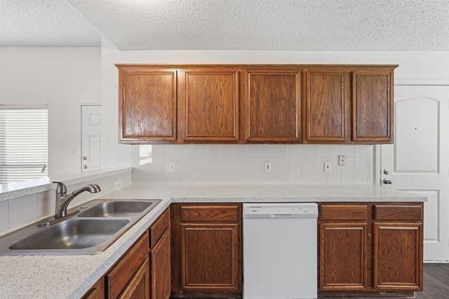 736 Trees Drive, Cedar Hill, TX 75104