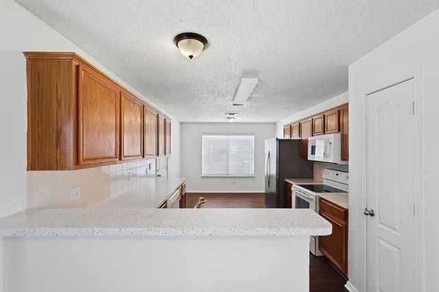 736 Trees Drive, Cedar Hill, TX 75104