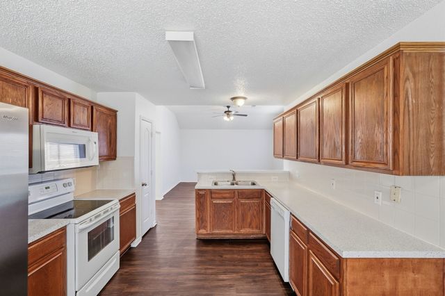 736 Trees Drive, Cedar Hill, TX 75104