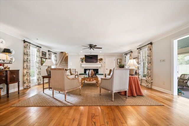 8359 DRURY LN, Germantown, TN 38139