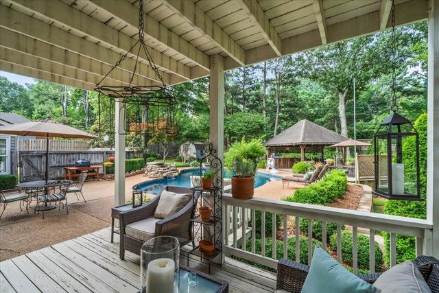 8359 DRURY LN, Germantown, TN 38139