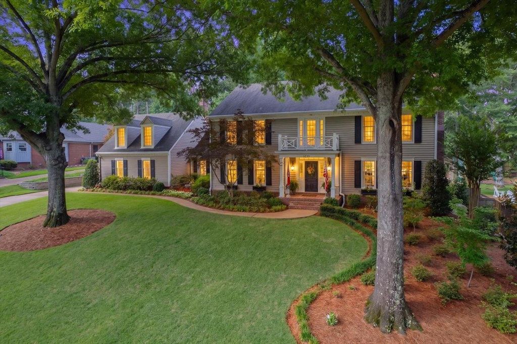 8359 DRURY LN, Germantown, TN 38139