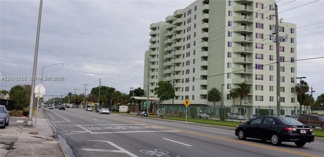 2387 NW 54th St, Miami, FL 33142