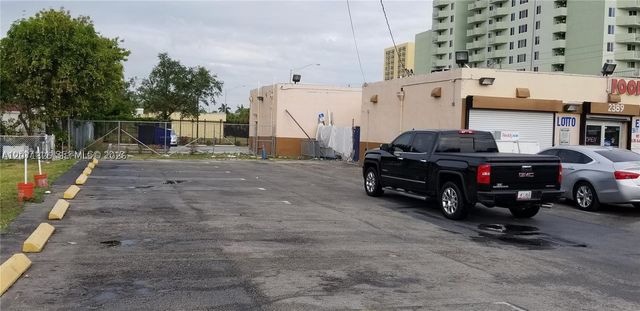 2387 NW 54th St, Miami, FL 33142