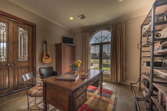 112 Menard Place, Thibodaux, LA 70301