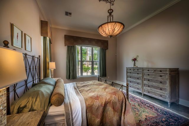 112 Menard Place, Thibodaux, LA 70301
