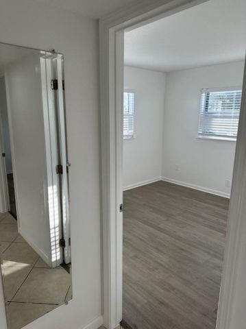 8 SE 19th Avenue 14, Pompano Beach, FL 33060