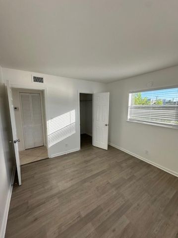 8 SE 19th Avenue 14, Pompano Beach, FL 33060