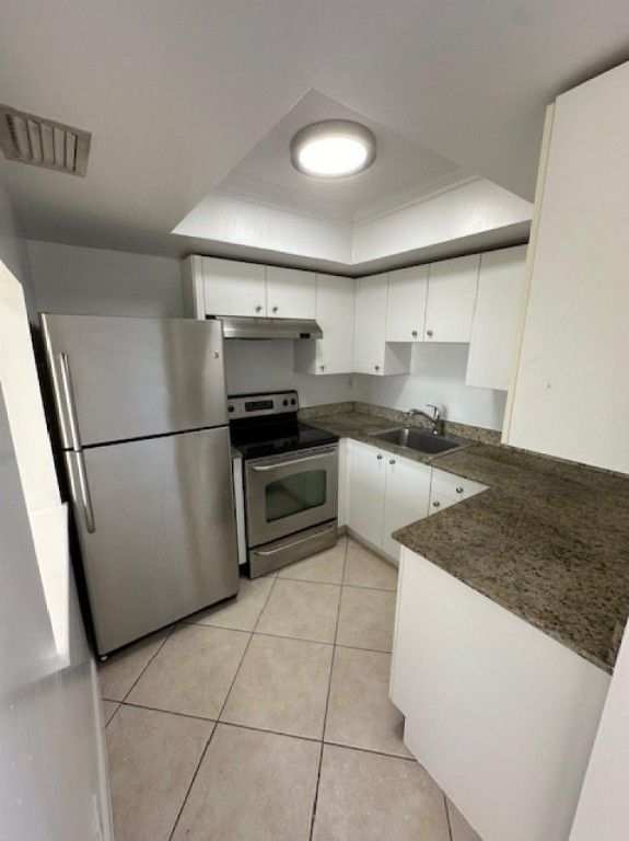 8 SE 19th Avenue 14, Pompano Beach, FL 33060