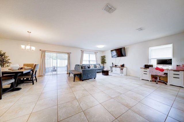 6151 NORTHWEST REGENT STREET, Port St Lucie, FL 34983