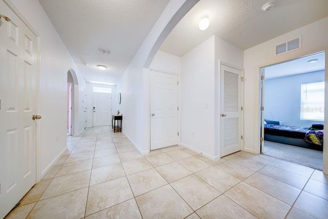 6151 NORTHWEST REGENT STREET, Port St Lucie, FL 34983