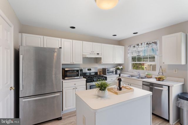 26 ESPERANZA CT, Baltimore, MD 21208