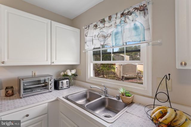 26 ESPERANZA CT, Baltimore, MD 21208