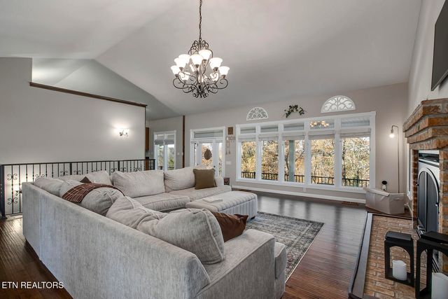 417 River Rd, Loudon, TN 37774