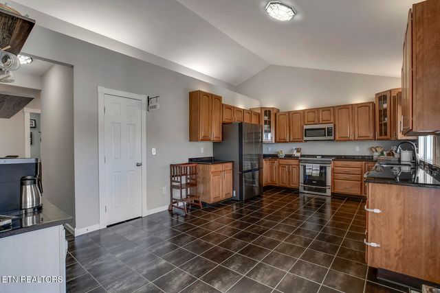 417 River Rd, Loudon, TN 37774