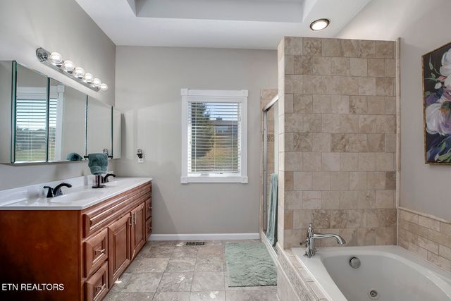 417 River Rd, Loudon, TN 37774