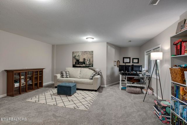 417 River Rd, Loudon, TN 37774