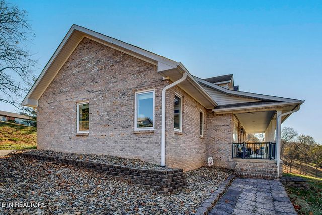 417 River Rd, Loudon, TN 37774