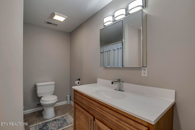 417 River Rd, Loudon, TN 37774