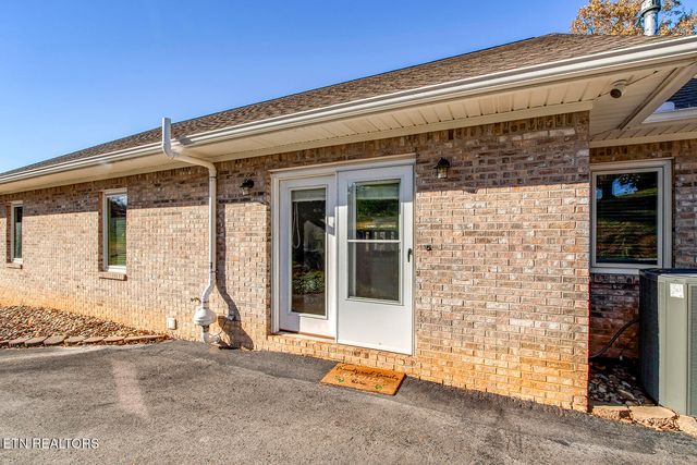 417 River Rd, Loudon, TN 37774