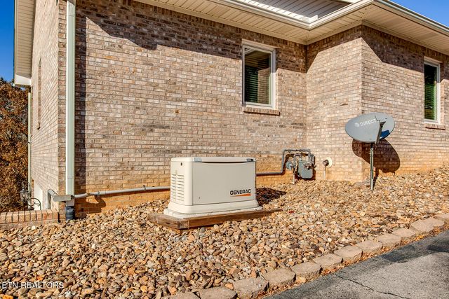 417 River Rd, Loudon, TN 37774